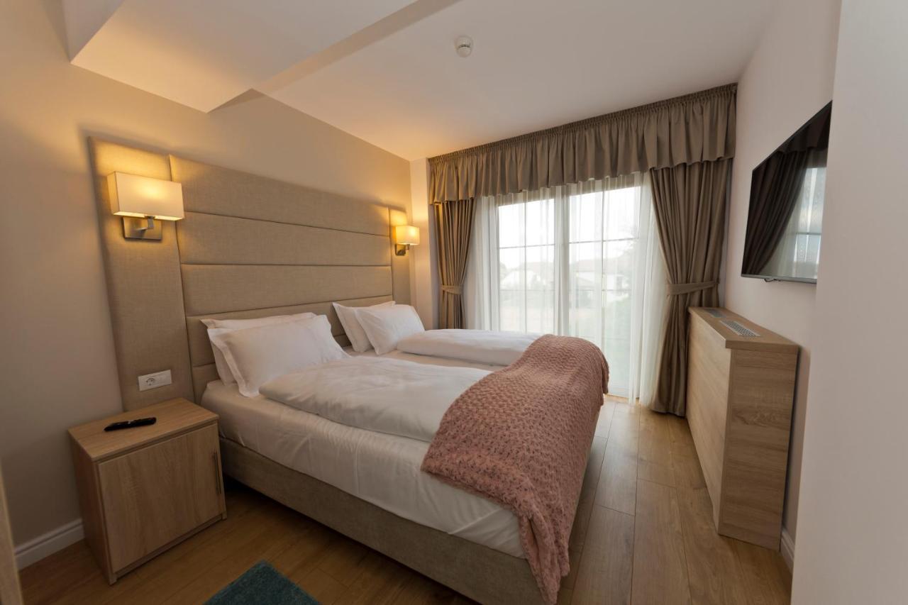 Apartaments Rîşnov Exteriör bild